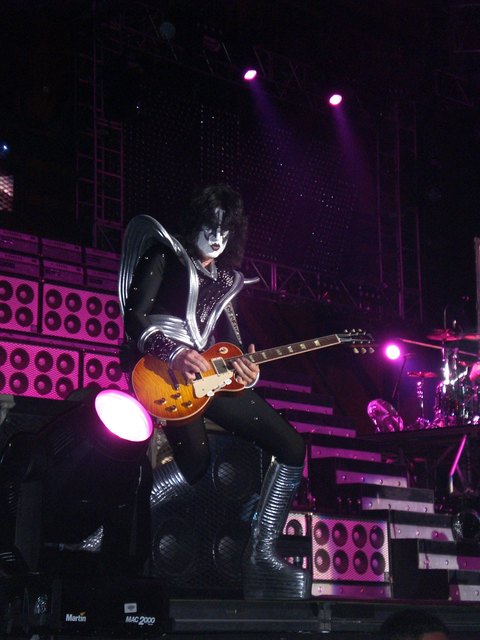 Kiss 05-2008