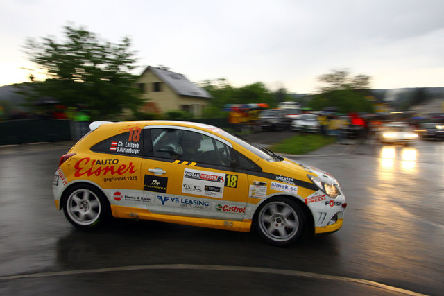 Christoph Leitgeb und Sabrina Hartenberger wollen im Opel Corsa OPC Cup nach vorne kommen | Foto: Opel/GM