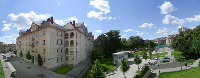 Mareschsiedlung mit Hufeisenbau. Links Mareschgasse gegen Süden, Rechts Rohrauerpark gegen Nordwesten. Rechts im Hintergrund der Franz Novy Hof, das ehemalige "Negerdörfl".