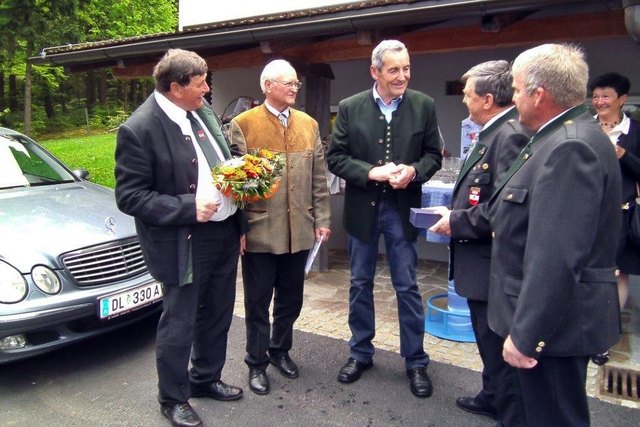 Stv. Johann Fink, Obm. Stv. Johann Hödl, Johann Mitteregger, Obm. Stv. und Sportreferenten Karl Sackl und Kassier Johann Walter | Foto: Foto: Monika Gartler