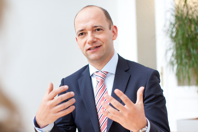 Politik-Experte Thomas Hofer: "Die Neos sind durch ungeschickte Äußerungen weit unter den Möglichkeiten geblieben." | Foto: Archiv