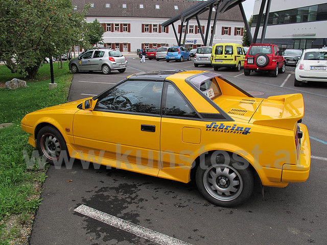 Ein Jahrzehnt nach dem X1/9 setzte Toyota mit so einem keil nach: Der MR2