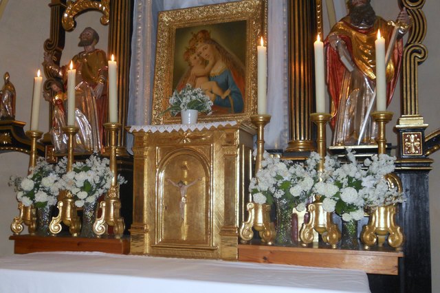 wunderschön geschmückt - aus dem eigenen Garten der "Blumenfee"