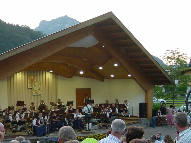 Beim Erpfendorfer Musikpavillon gibt es am Sonntag, 15. Juni ab 19 Uhr bei freiem Eintritt ein Konzert vom Jugendblasorcherster der LMS St. Johann