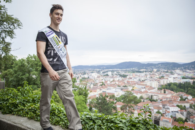 Es geht hoch hinaus: Am perfekten Tag in Graz gastiert Severin Haidacher gerne in der Skybar am Schloßberg. | Foto: Alle Fotos: Victory Advertising Agency