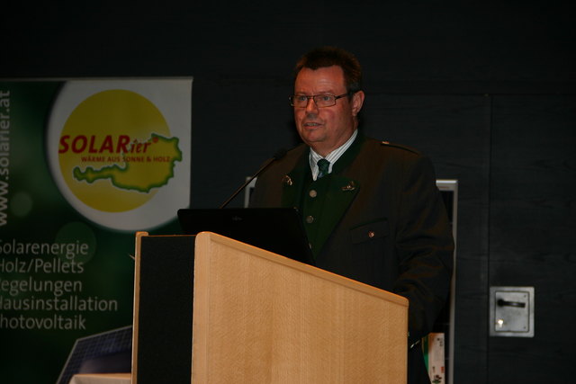 Durch Effizienz und neue Ideen Kosten sparen, unterstrich Bürgermeister Herbert Fürst.