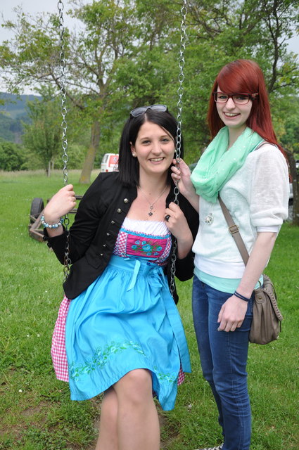 Birgit Sprengnagel und Claudia Burgl nahmen die Wetterkapriolen mit Humor.