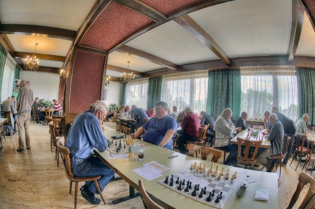 Einblick in den Turniersaal im Gasthof Neubauerhof, bei der Senioren-/Nestoren-Landesmeisterschaft 2014 | Foto: Peter Kranzl