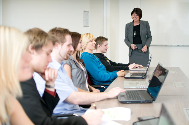 Interessierte können sich noch bis 30. Juni für ein Studium an der FH OÖ bewerben. | Foto: FH OÖ