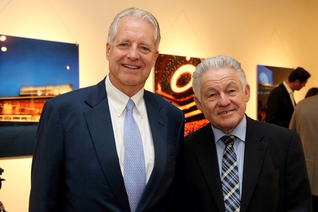 Der Urur-Enkel von Kaiserin Sissi und Kaiser Franz Joseph I., Ferdinand C. Seefried, ist heute ein erfolgreicher Vermarkter von Gewerbeimmobilien. Sein Unternehmen macht mit 45 Mitarbeitern rund 500 Millionen Dollar Umsatz im Jahr. Der 69-Jährige hieß als Honorarkonsul für Österreich in Georgia die oberösterreichische Politik- und Wirtschaftsdelegation unter Leitung von Landeshauptmann Josef Pühringer willkommen. | Foto: Land OÖ/Kraml