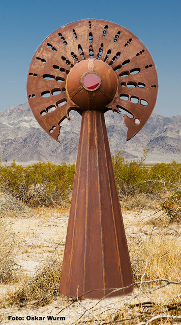 Die Inspiration von „Auge & Ohr“ kommt vom Maler Peter Gric - Höhe 305 cm | Foto: Oskar Wurm