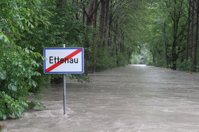 Vor einem Jahr mussten in Ettenau zahlreiche Familien vor dem Hochwasser evakuiert werden.