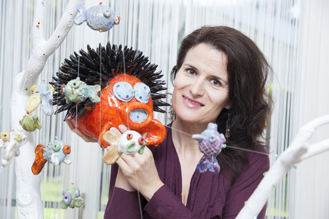 Künstlerin mit Unternehmensgeschick: Ágota Szendrei will mit Crowdfunding ihre Fische international bekannt machen. | Foto: Victory