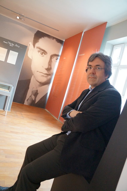 "Über Franz Kafkas Leben gibt es viele Geschichten, aber außerhalb von Prag kaum Orte", freut sich Manfred Müller von der Österreichischen Gesellschaft für Literatur über den neu eröffneten Gedenkraum in Kierling.