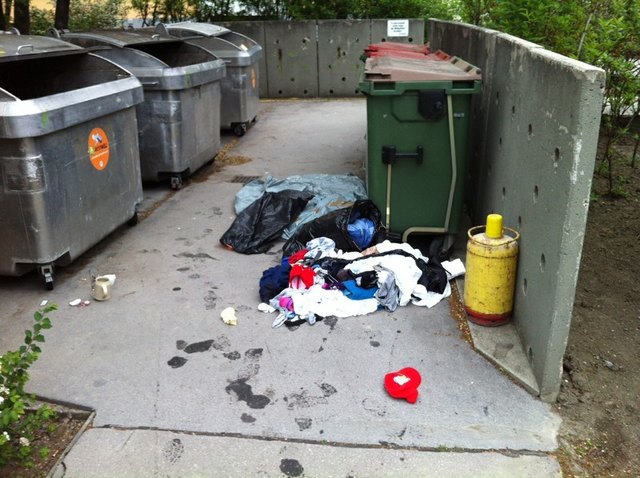 Gefährliche Gasflasche und "durchsuchte Textilsäcke" | Foto: Privar