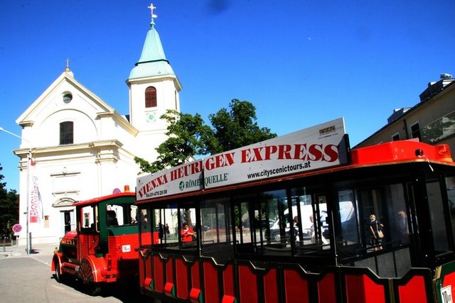 Der Wiener Heurigen Express auf dem Kahlenberg (c) Thomas Wolff