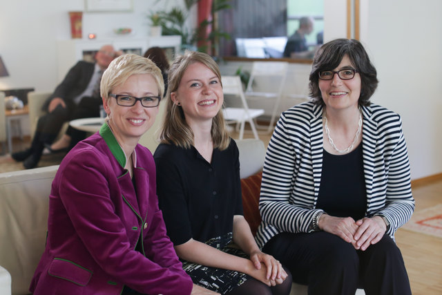 Österreich-Treffen: Landesrätin Doris Hummer, Sophie Wirthig und Botschafterin Elisabeth Kehrer (von links).