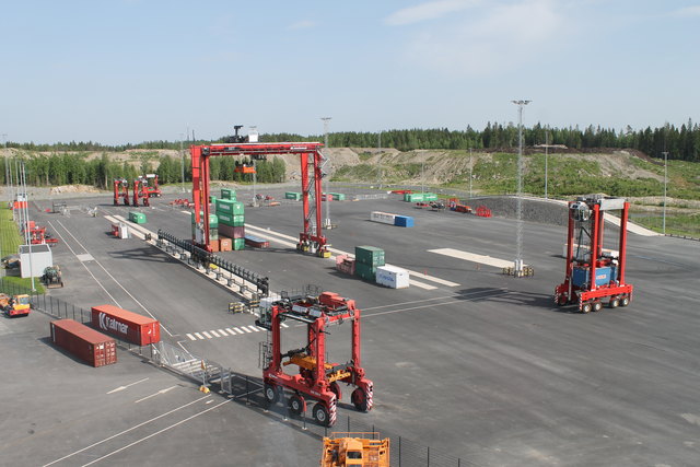 Das 5 ha große Testareal  von Cargotec Kalmar. Das Unternehmen bietet ein breites Programm an Umschlagkränen für Häfen (Hafen Linz), Terminals, Distributionscenter und für die Schwerindustrie.