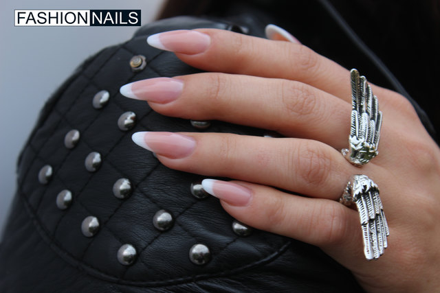 Nagelverlängerungen sollten nicht künstlich aussehen. | Foto: Fashionnails