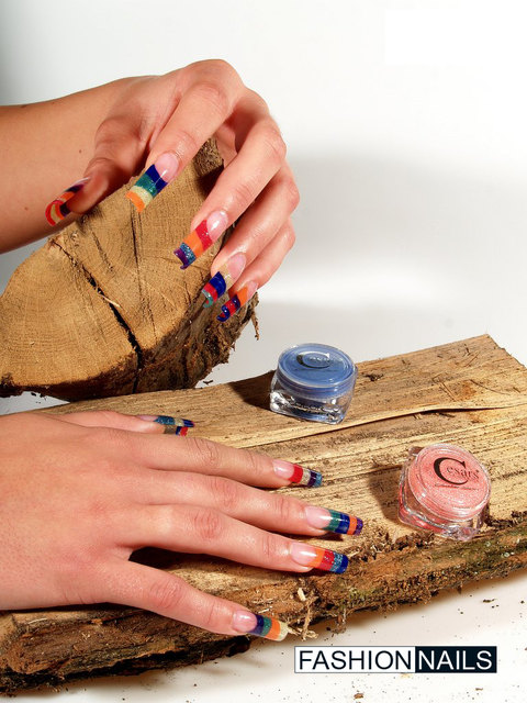 Beim Lackieren darf man heuer auch kreativ sein. | Foto: Fashionnails