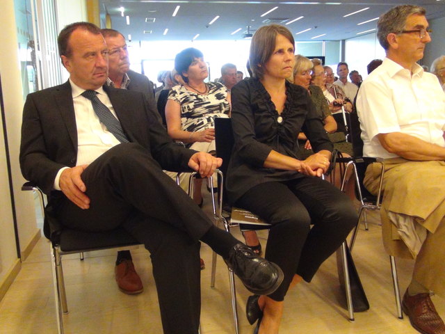Unter den Besuchern sah man auch Ehrenhausen-Bürgermeister Martin Wratschko mit Gattin.