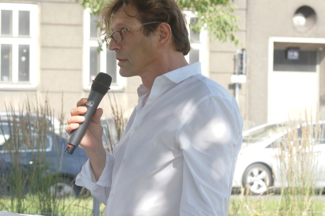 Bezirksvorsteher Thomas Blimlinger eröffnete das Frühlingsfest.