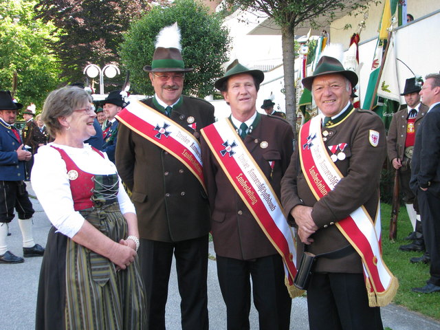 Fahnenabordnung des Tiroler Kameradschaftsbundes