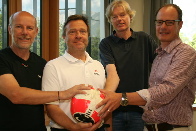 Univ. Prof. Wolfgang Schobersberger (2.v.li.) hat ein Netzwerk rund um die Sportmedizin aufgebaut.