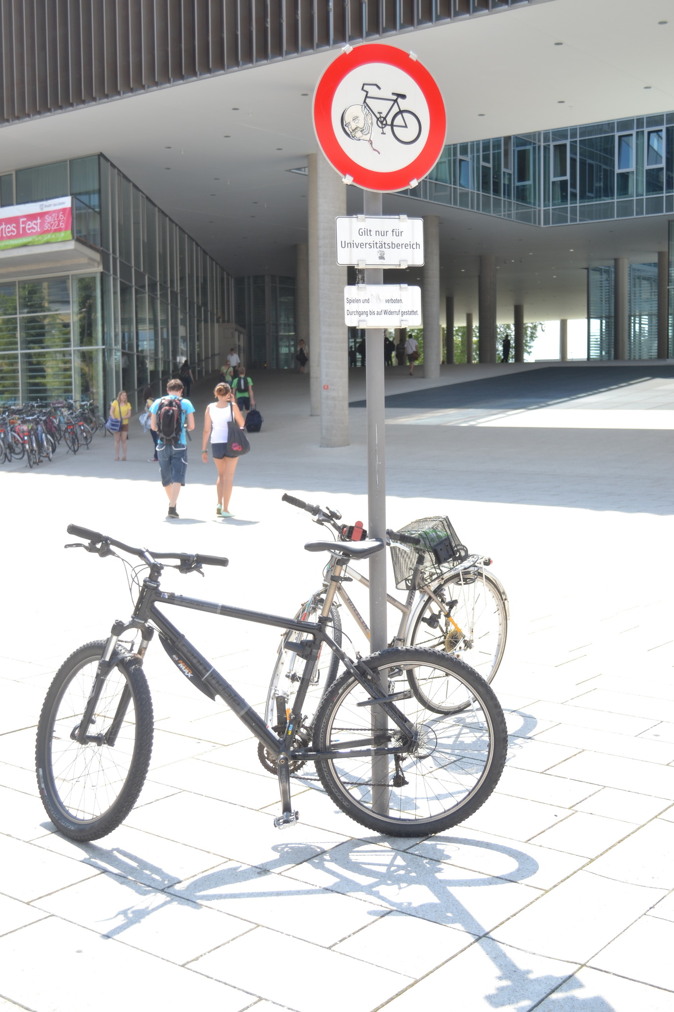 Fahrrad abstellen verboten?! - Salzburg-Stadt