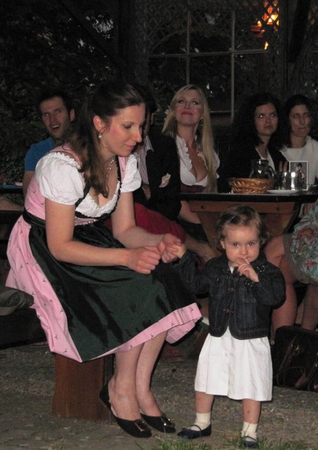 Simona Eisinger mit ihrer entzückenden Tochter Philippa