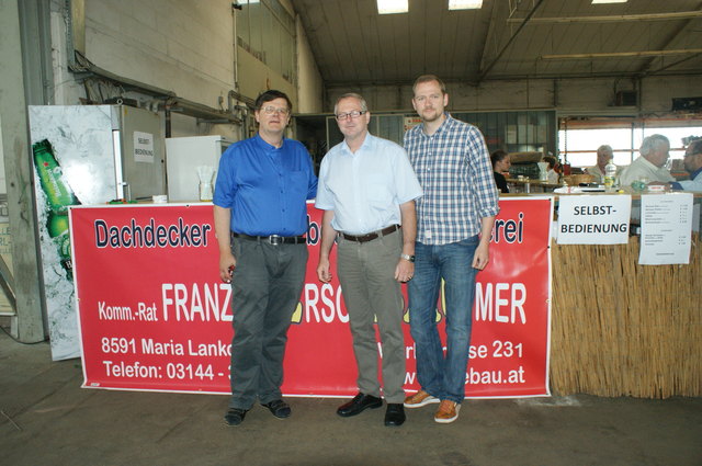Gastgeber Franz Kerschbaumer mit Vizebgm. Johann Bernsteiner und Simon Grundner.