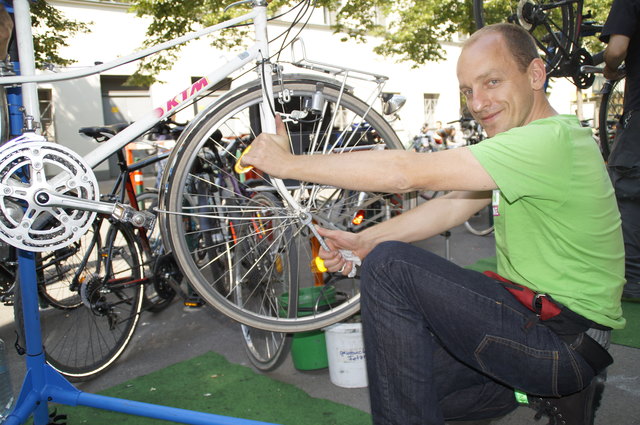 Radprofi: Gerfried Panovsky braucht für einen Schnellcheck 15 Minuten.