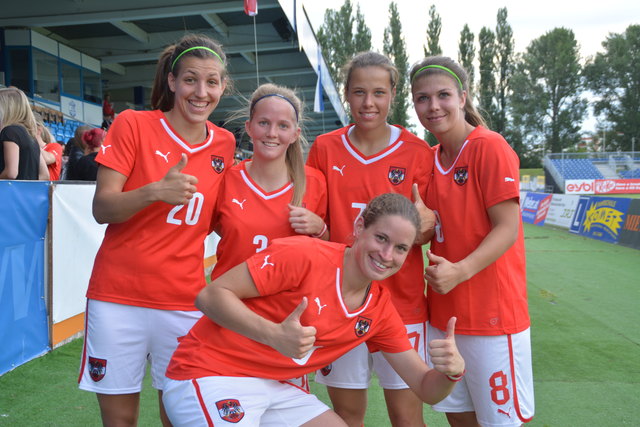 Österreichs Toptorjägerinnen in der Qualifikation: Lisa Makas (3 Tore), Jennifer Pöltl (3), Nicole Billa (2) und Nadine Prohaska (1) - vorne Nina Burger (4 Tore)