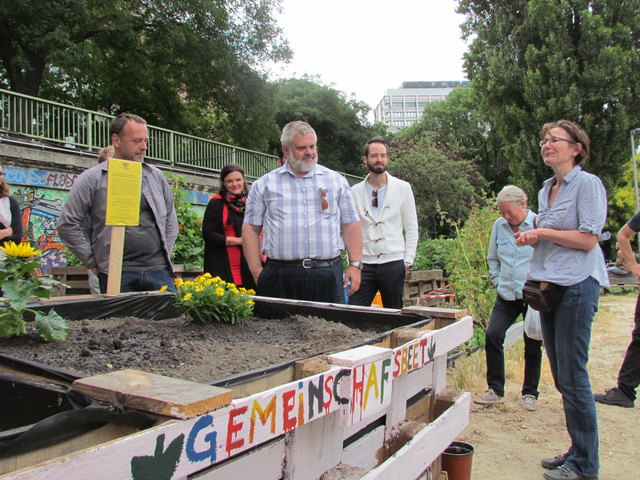 BV Karlheinz Hora mit "GArtenpräsidentin" Martina Montecucculi und Gerald Ecker von Adria Wien