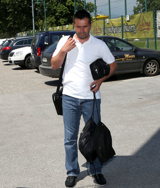 Ab nach Italien. Für Nenad Bjelica geht's am 17. Juli bei Neo-Klub La Spezia los. | Foto: Kuess