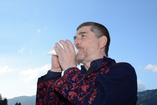 Franz Schmuck: eine indische Schnecke als Musikinstrument