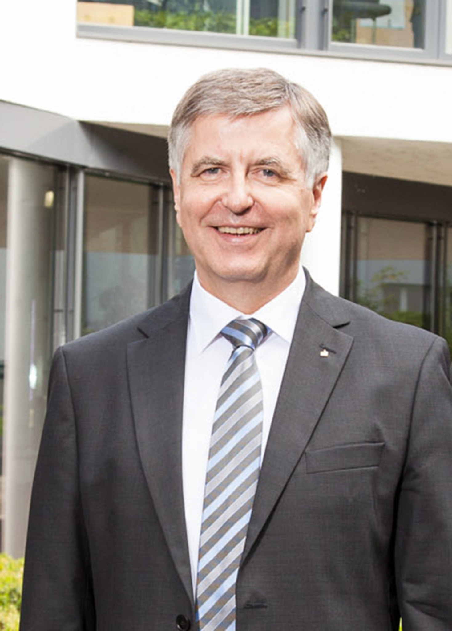 Gunther Graf Nach 44 Jahren Abschied Als Direktor Der Kremser