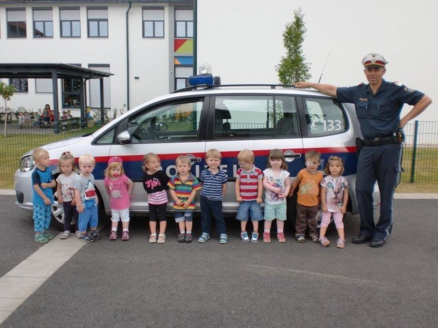 Kleine Leute, großes Auto | Foto: Tanja Marth