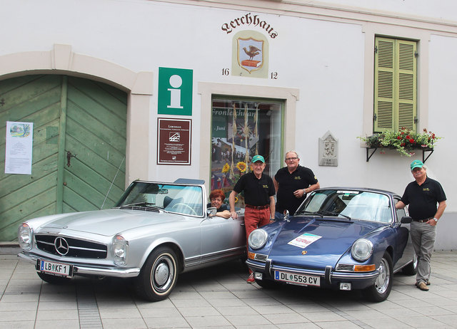 Hilde und Fritz Korb mit den Organisatoren Kurt Kert und Wolfgang Koschar (v.l.). | Foto: Franz Krainer