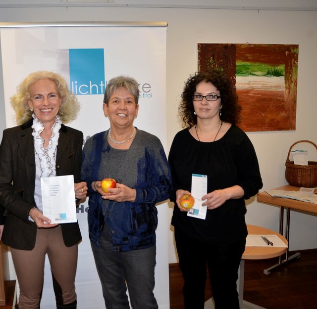 v.l. Ingeborg Freudenthaler, Wilfriede Hribar, Larissa Pöschl