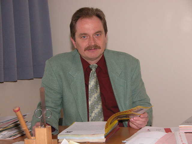 Bürgermeister Erwin Hrabal erhielt eine Ehreurkunde der Gemeinde.