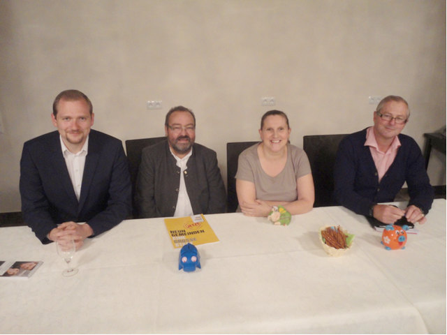 Simon Grundner, Erwin Scherz, Elfriede Rom und Johann Bernsteiner bei der Podiumsdiskussion