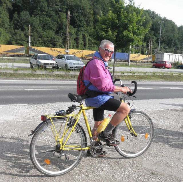 Rudolf Huemer ist der Guide auf zwei Rädern für diese Tour. | Foto: privat