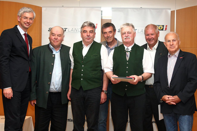 Landesrat Michael Strugl, Karl Forstinger, Florian Hemetsberger, Christian Tiefenbacher, Peter Putz, Gerd Kain, ASKÖ-Präsident Fritz Hochmai