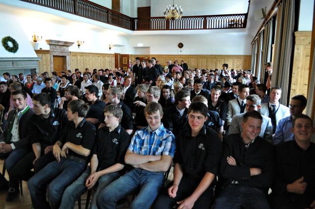 "Volles Haus" im Festsaal der Fachschule für Landwirtschaft in Rotholz