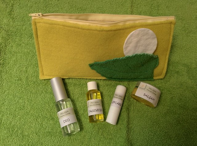 Projekt von Barbara Artlieb, Kosmetiktasche mit naturreinen Pflegeprodukten