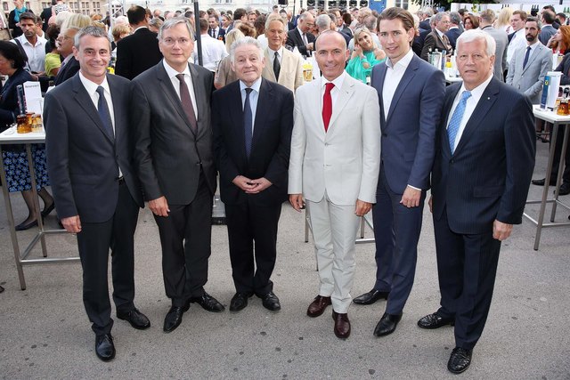 Von links: Heinrich Schaller, Alois Stöger, Josef Pühringer, Gerald Klug, Sebastian Kurz und Jakob Auer | Foto: RLB OÖ/Strobl