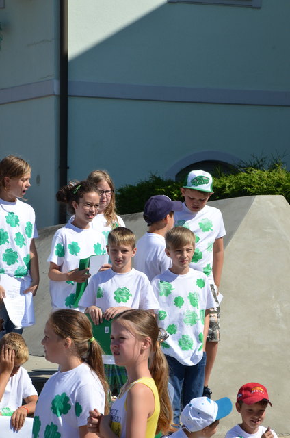 Die hübschen Kleeblätter auf den Shirts der Kids sind kein Zufall: Die letzte Schulwoche war ganz dem Thema Irland gewidmet.