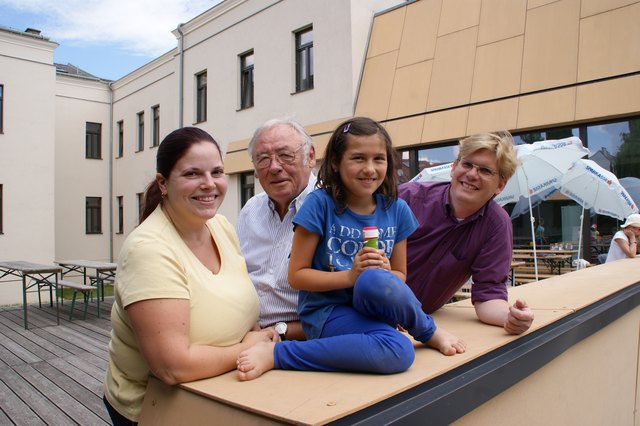 Ein Ort für alle Generationen: Alessandra Nemelka, Franz Bauer, Joanna Winter und GR Peter König.