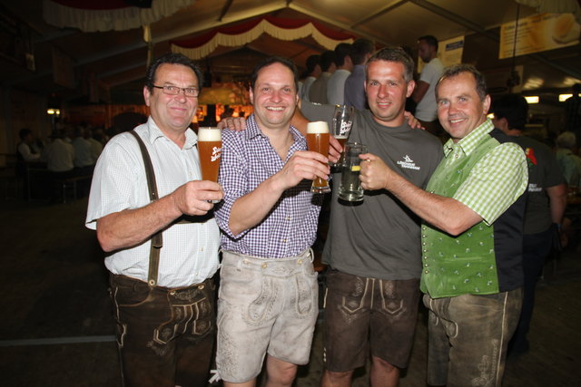 Walter Ehrenfellner, Christian Weißl und Franz Gaßner begrüßten Bürgermeister Wolfgang Wagner.